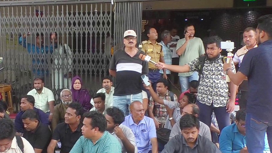 ‘মব’ করে সাংবাদিককে মারধর-হেনস্তার অভিযোগ ‘জুলাই যোদ্ধার’ বিরুদ্ধে